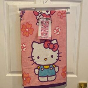 BNWT HELLO KITTY Summer Beach Towel